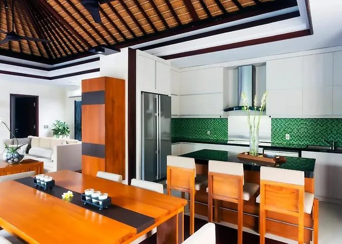 Kedonganan Villa *
